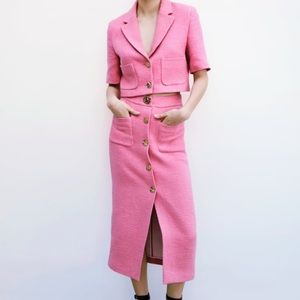 Buttoned Textured Jacket/Skirt